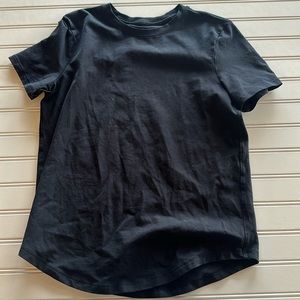 Lululemon black top